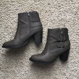 Gray Ankle Boots with Silver Buckles Mossimo Sz 9